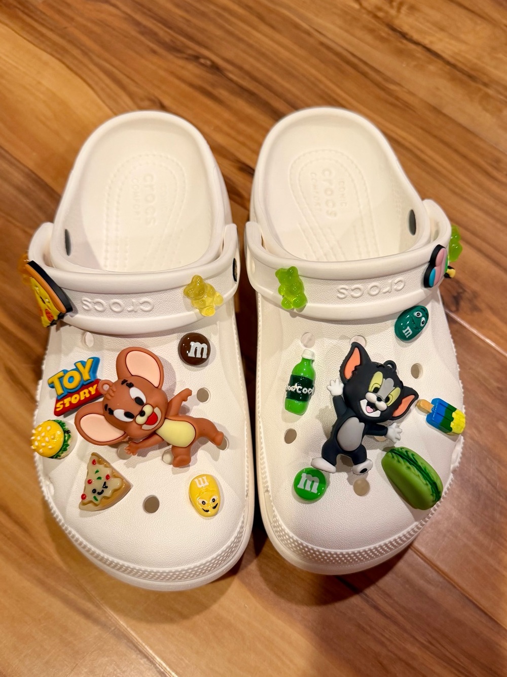 CROCS Kids White Clog with Tom & Jerry and Toy Story Jibbitz